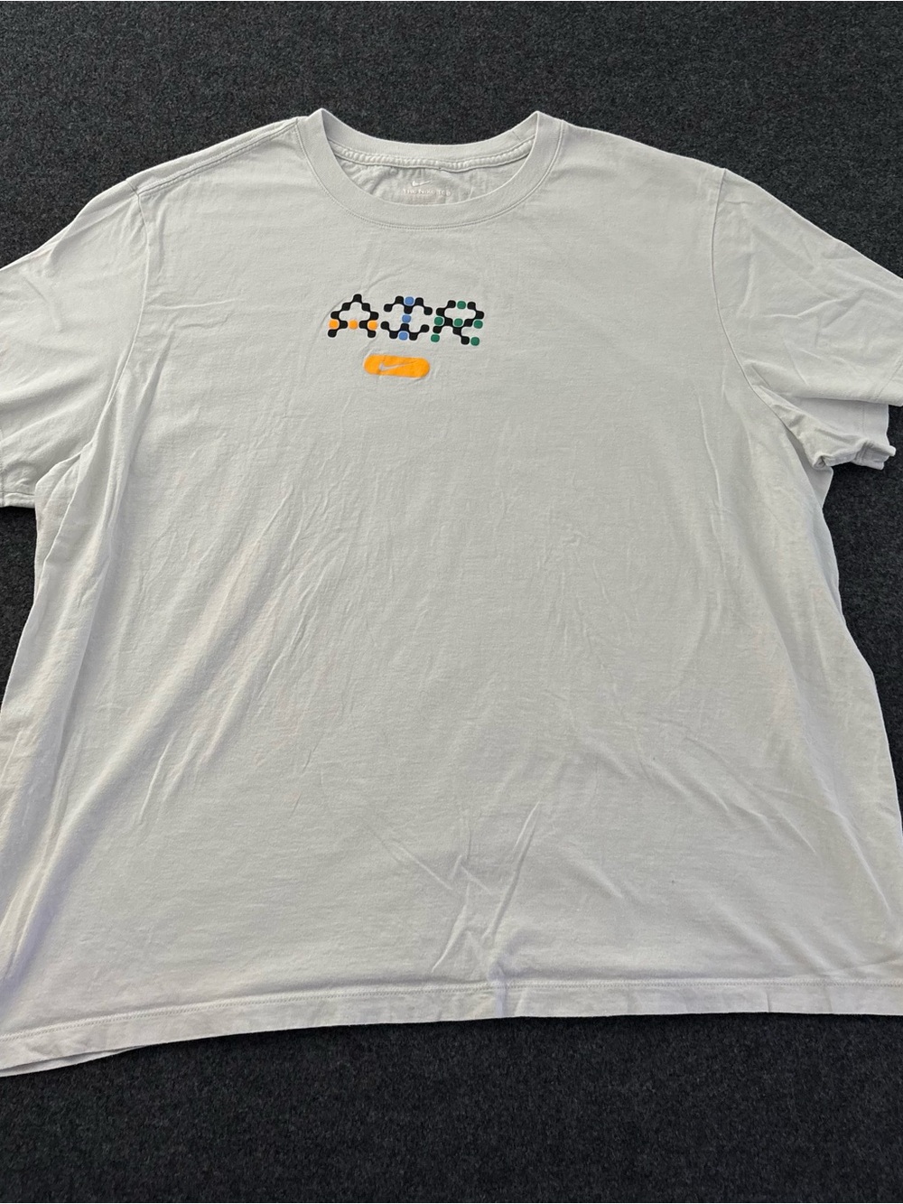 Nike Air Center Swoosh Logo Men's 2XL White T-Shirt Pullover Crewneck FV3718-094